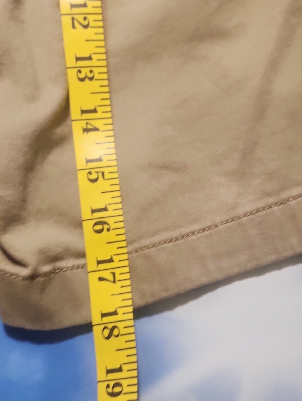 Roundtree & Yorke Tan Flat-Front Men's Shorts - Picture 8 of 8